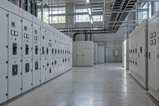 商業施設の電気室の新設のイメージ(AI生成)